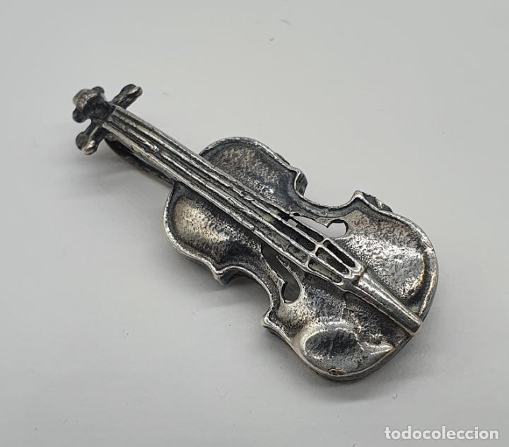 Joyeria: Broche antiguo art dec&oacute; con forma de viol&iacute;n en plata de ley . - Foto 2