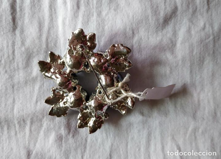 Joyeria: Broche PERLAS GRISES y CRISTALITOS, a estrenar. - Foto 2