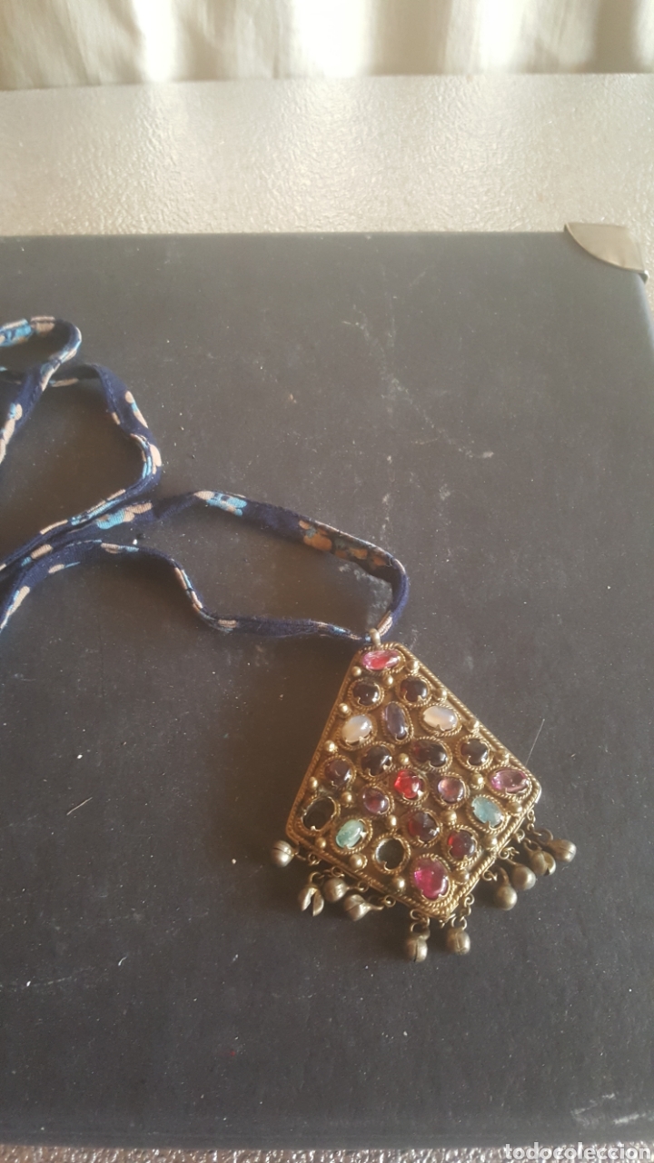 Joyeria: Collar nepal&iacute; repujado con piedras duras - Foto 1