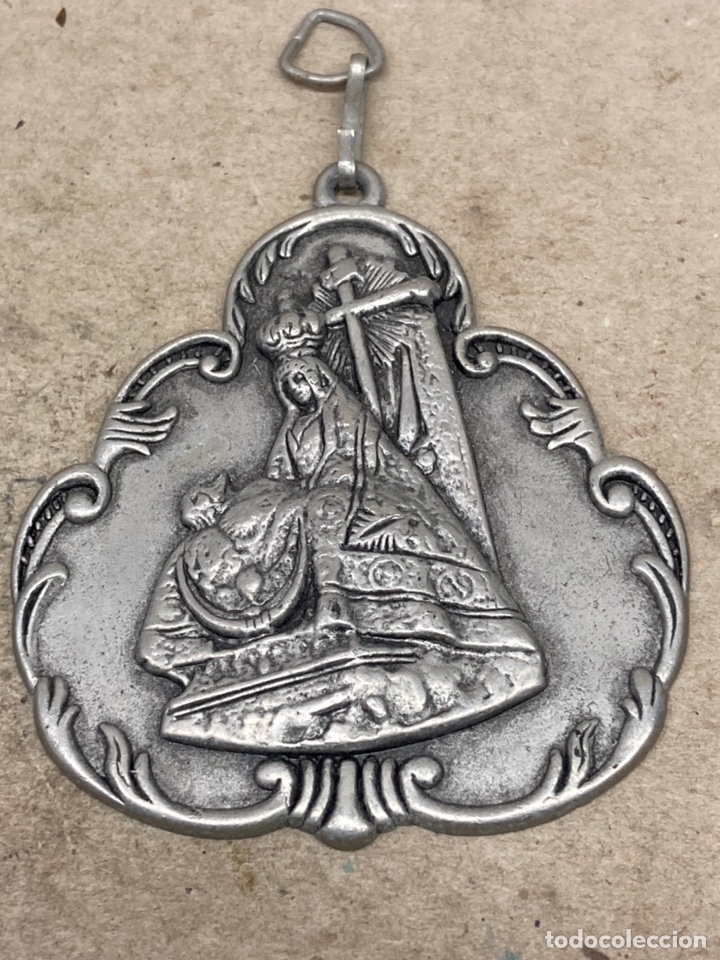 Joyeria: Colgante de metal religioso - Foto 1