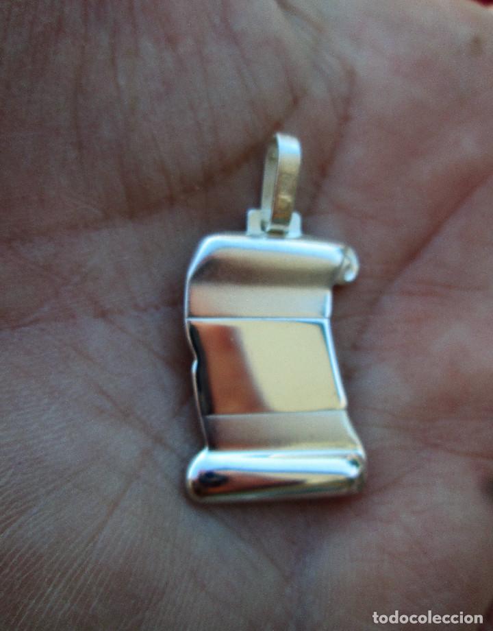 Joyeria: COLGANTE DE PLATA - PLACA PERGAMINO - SIN ESTRENAR - Foto 3