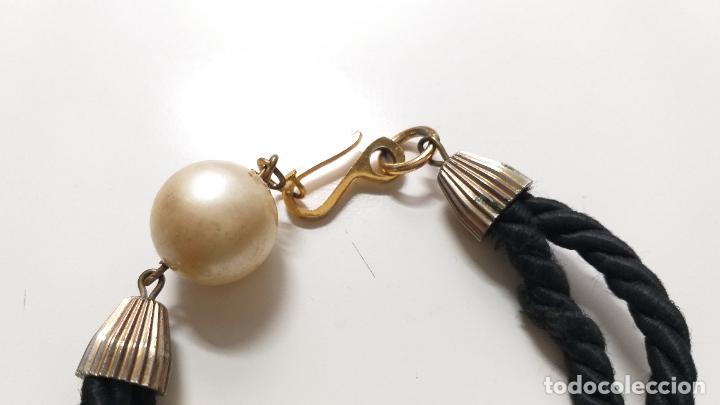 Joyeria: Pulsera diversos elementos. Metal, cord&oacute;n y perla de IMITACION - Foto 6