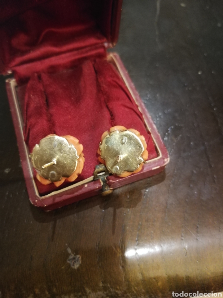 Joyeria: Pendientes y sortja flor de coral y montados en oro - Foto 3