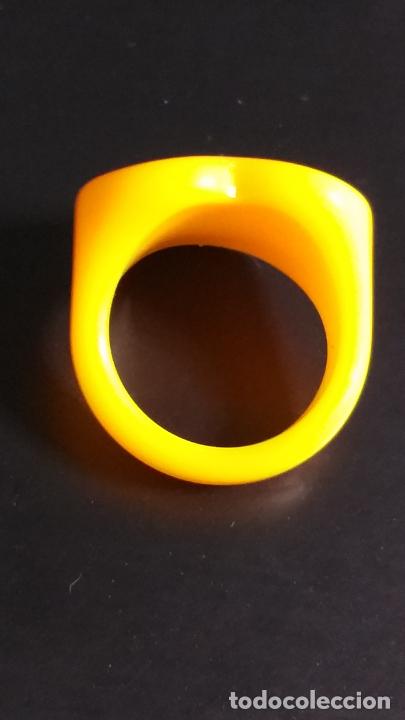 Joyeria: Anillo o sortija. Forma de coraz&oacute;n. Pl&aacute;stico. Di&aacute;metro 1,5 cm. - Foto 3