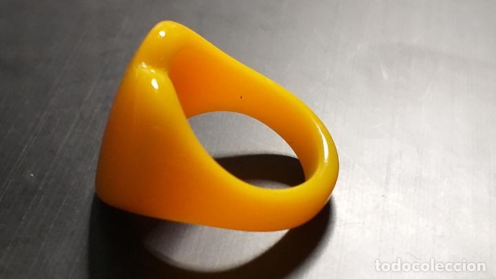 Joyeria: Anillo o sortija. Forma de coraz&oacute;n. Pl&aacute;stico. Di&aacute;metro 1,5 cm. - Foto 4