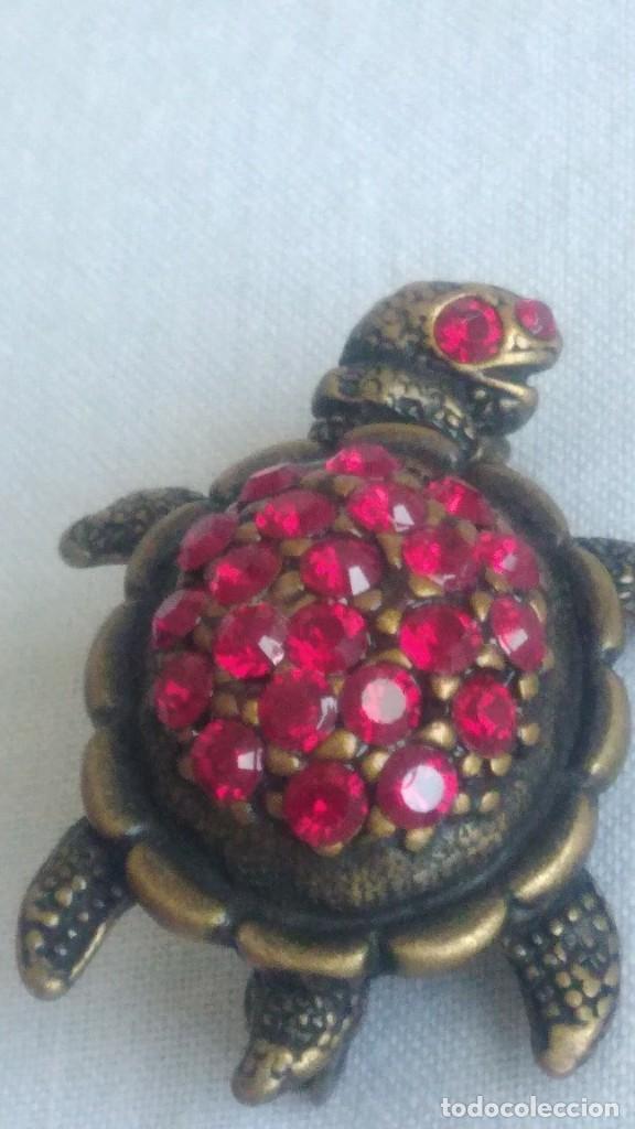 Joyeria: BROCHE DE TORTUGA CON PEDRER&Iacute;A - Foto 1