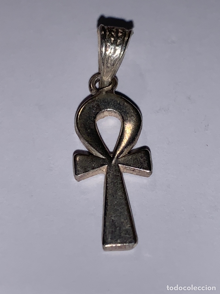 Joyeria: Hermoso colgante en forma de Cruz de plata