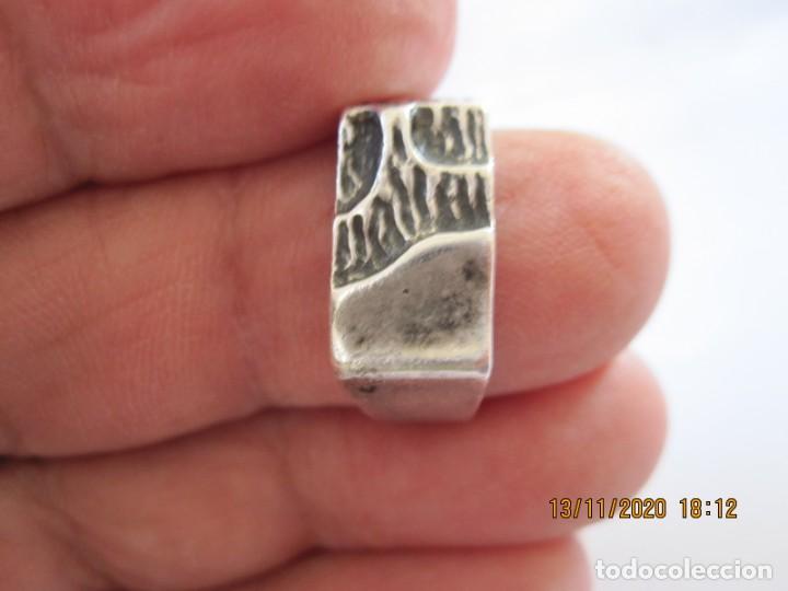 Joyeria: SORTIJA EN FORMA DE SELLO EN EL INTERIOR PONE UNA G - Foto 3