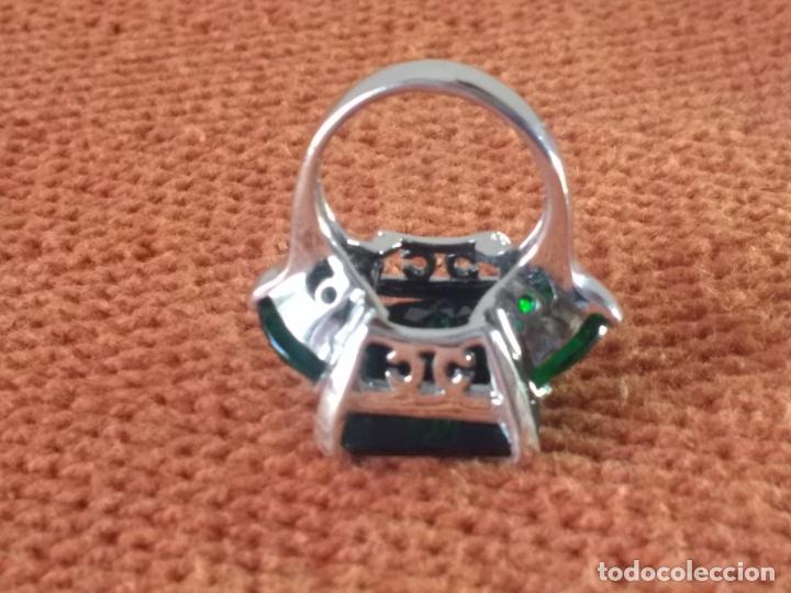 Joyeria: Anillo de Plata con Piedra Verde - Foto 2