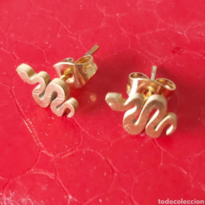 Joyeria: BONITOS PENDIENTES DE ACERO Y ORO EN FORMA DE SERPIENTE - Foto 2