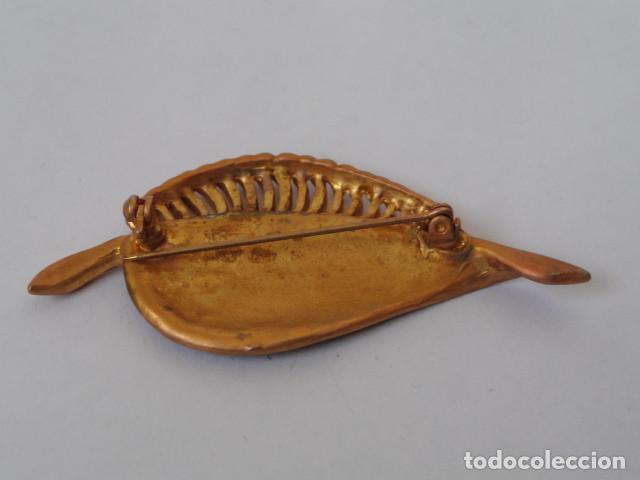 Joyeria: BONITO BROCHE DE PECHO CON AGUJA CON FORMA DE HOJA. - Foto 3