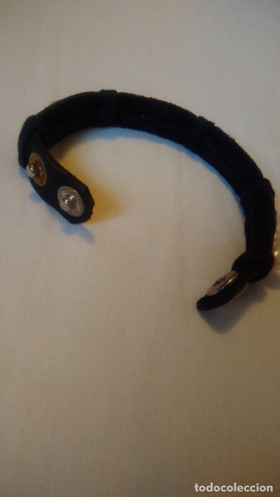 Joyeria: PULSERA DE PERLAS DE R&Iacute;O Y CUERO NEGRO - Foto 3
