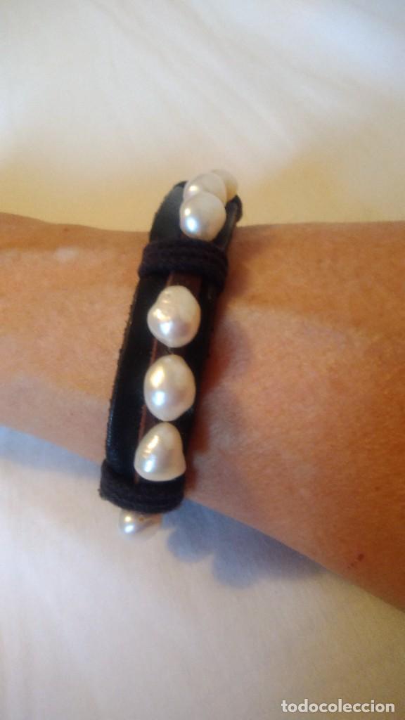 Joyeria: PULSERA DE PERLAS DE R&Iacute;O Y CUERO NEGRO - Foto 8