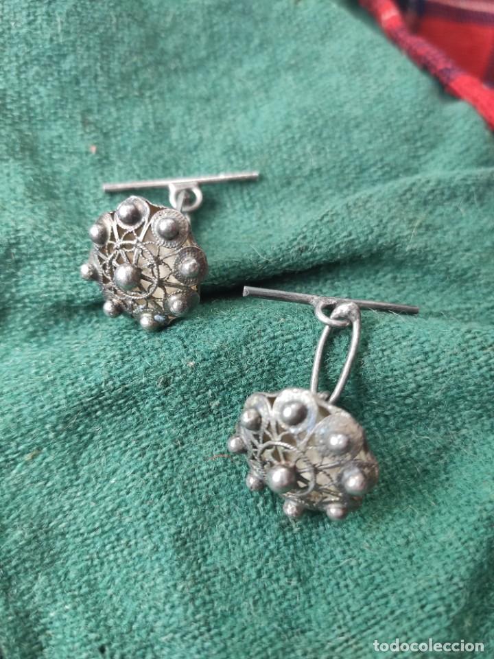 Joyeria: LOTE DE DOS BOTONES DE FILIGRANA DE PLATA. 2 CM - Foto 1
