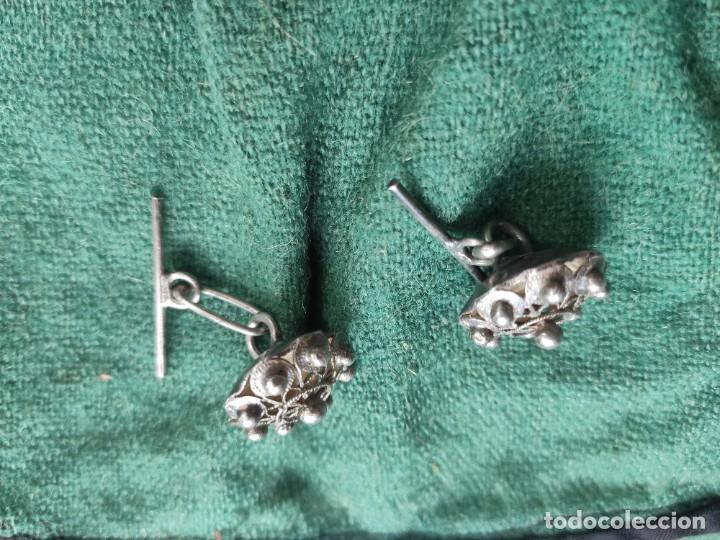 Joyeria: LOTE DE DOS BOTONES DE FILIGRANA DE PLATA. 2 CM - Foto 3