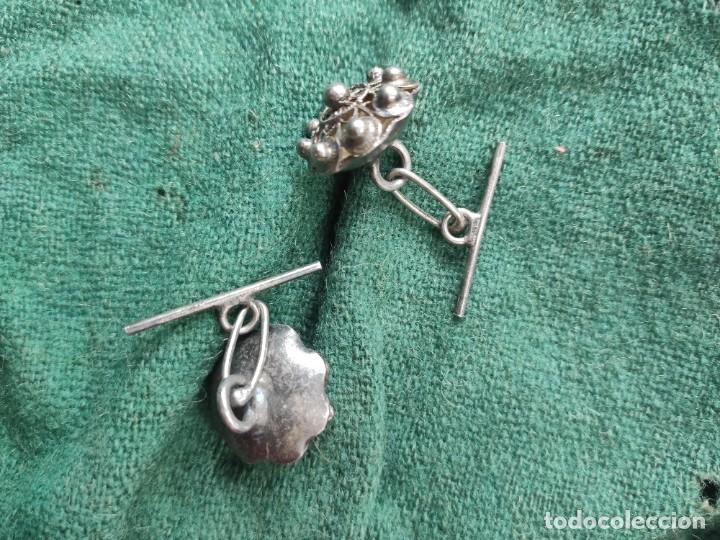 Joyeria: LOTE DE DOS BOTONES DE FILIGRANA DE PLATA. 2 CM - Foto 4