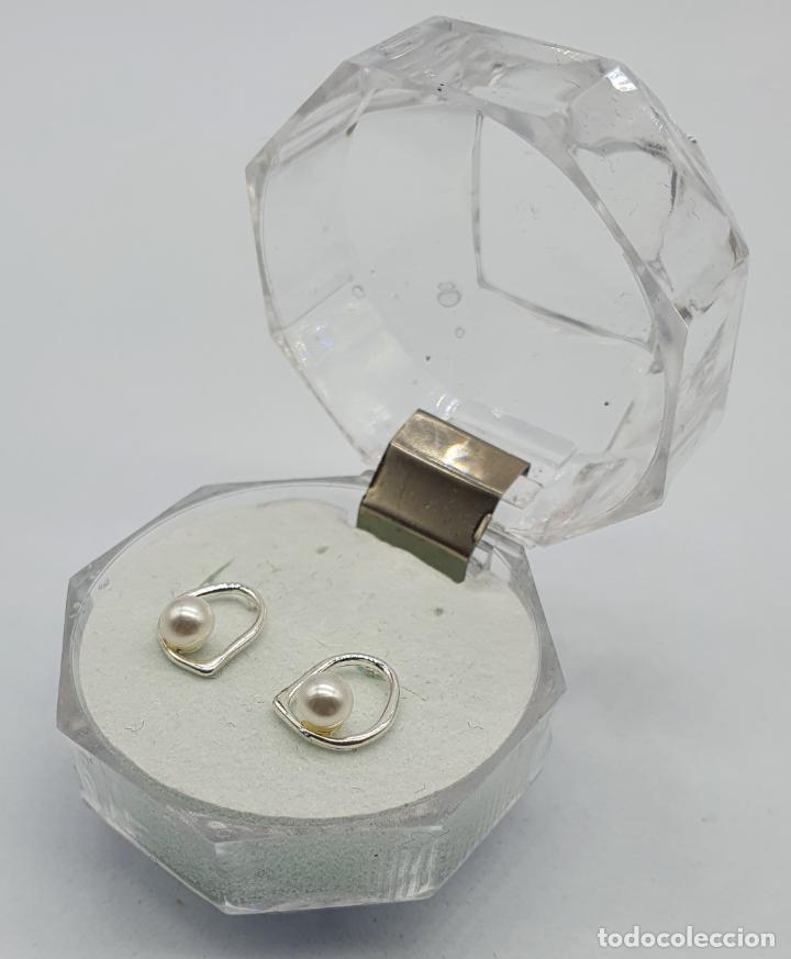 Joyeria: Sofisticados pendientes de dise&ntilde;o minimalista en plata de ley y perlas . - Foto 2