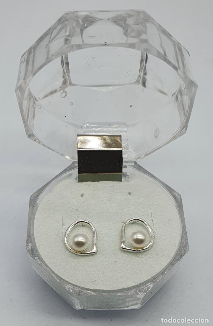 Joyeria: Sofisticados pendientes de dise&ntilde;o minimalista en plata de ley y perlas . - Foto 3