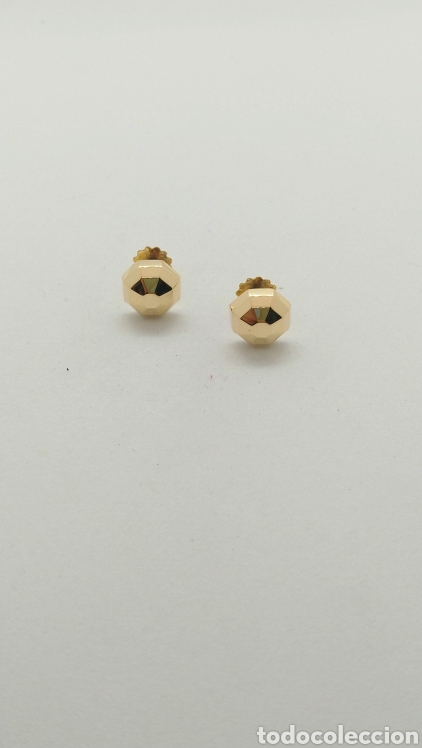 Joyeria: Pendientes lapidados en oro 18 kts. 1,75grms.