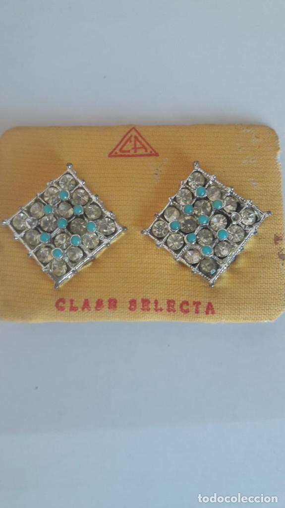 Joyeria: ANTIGUOS PENDIENTES DE LOS A&Ntilde;OS 60 - Foto 1