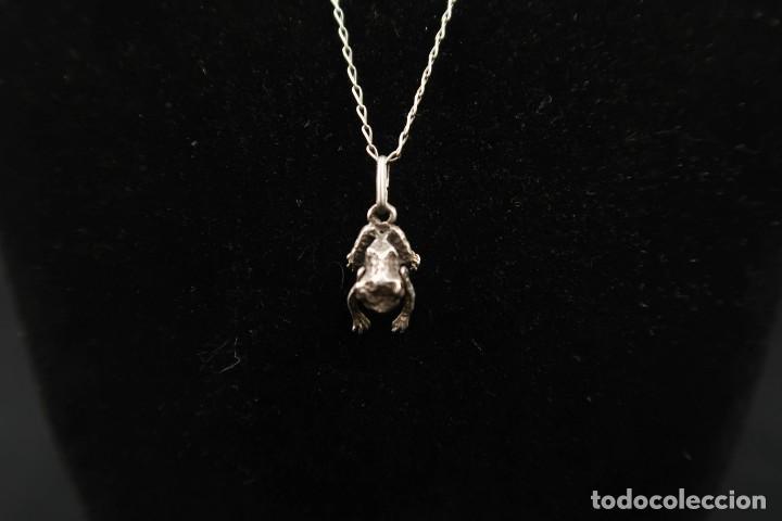 Joyeria: Antiguo Colgante con Cadena de Plata - Foto 3