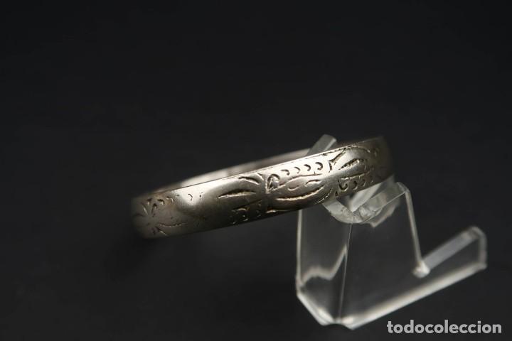 Joyeria: Antiguo Brazalete Etnico de Plata - Foto 1