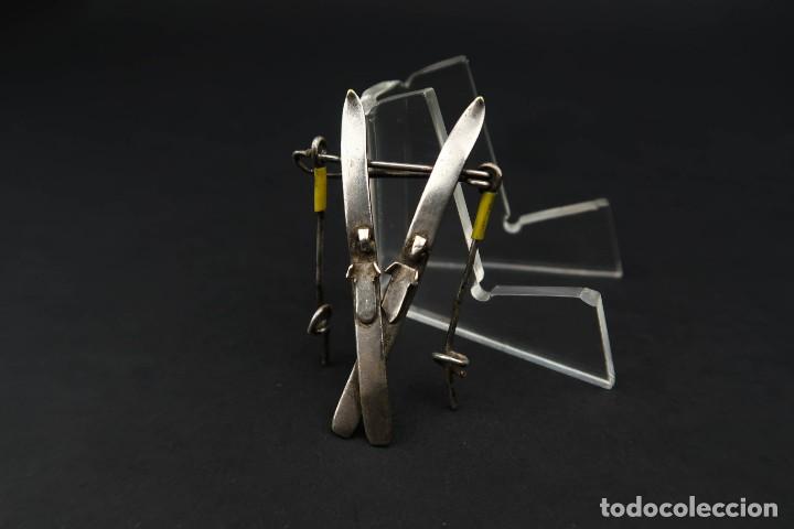 Joyeria: Antiguo Broche Forma Esquis - Foto 3
