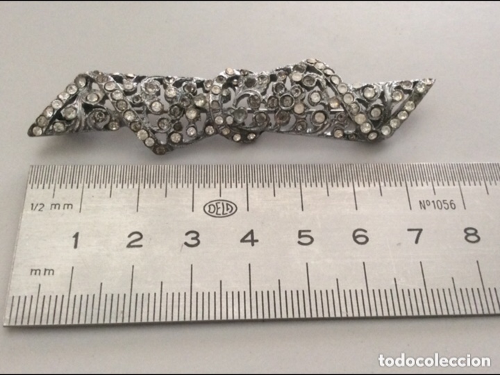 Joyeria: Antiguo broche de metal y circonitas - Foto 3