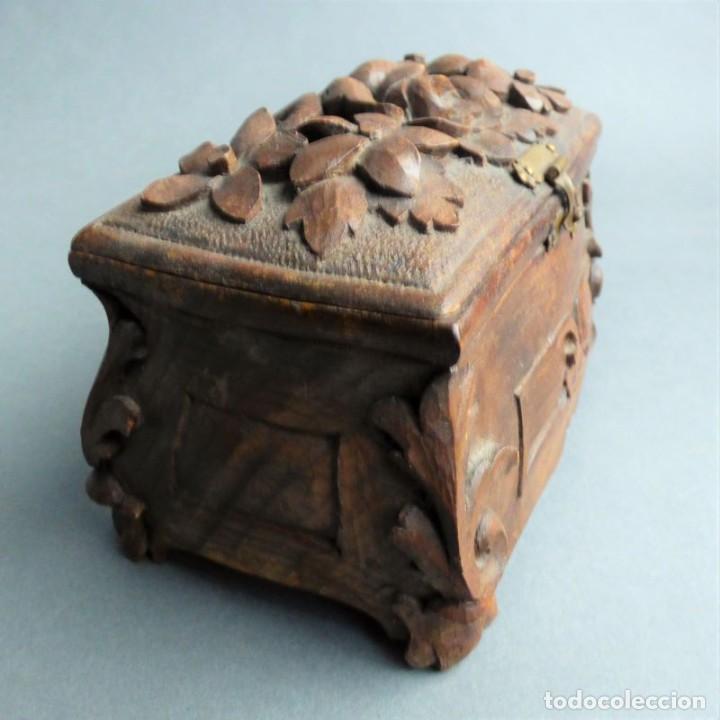 Joyeria: Joyero de madera tallada. 1850 - 1880 - Foto 3