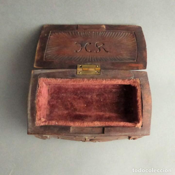 Joyeria: Joyero de madera tallada. 1850 - 1880 - Foto 7