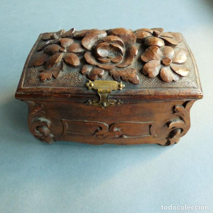 Joyeria: Joyero de madera tallada. 1850 - 1880 - Foto 8