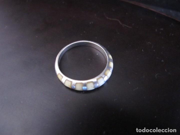 Joyeria: Anillo de plata con incrustaci&oacute;n - Foto 1
