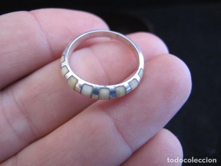 Joyeria: Anillo de plata con incrustaci&oacute;n - Foto 4