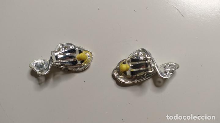 Joyeria: Pendientes antiguos. Cierre clips. Plateados. Forma de pez - Foto 3