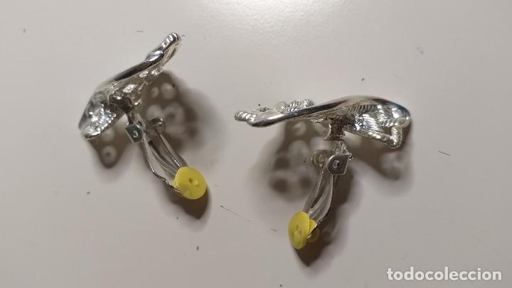 Joyeria: Pendientes antiguos. Cierre clips. Plateados. Forma de pez - Foto 4