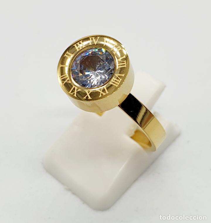 Joyeria: Elegante y original anillo de acero chapado en oro de 18k, con cuatro piedras diferentes . - Foto 2 - 241487425
