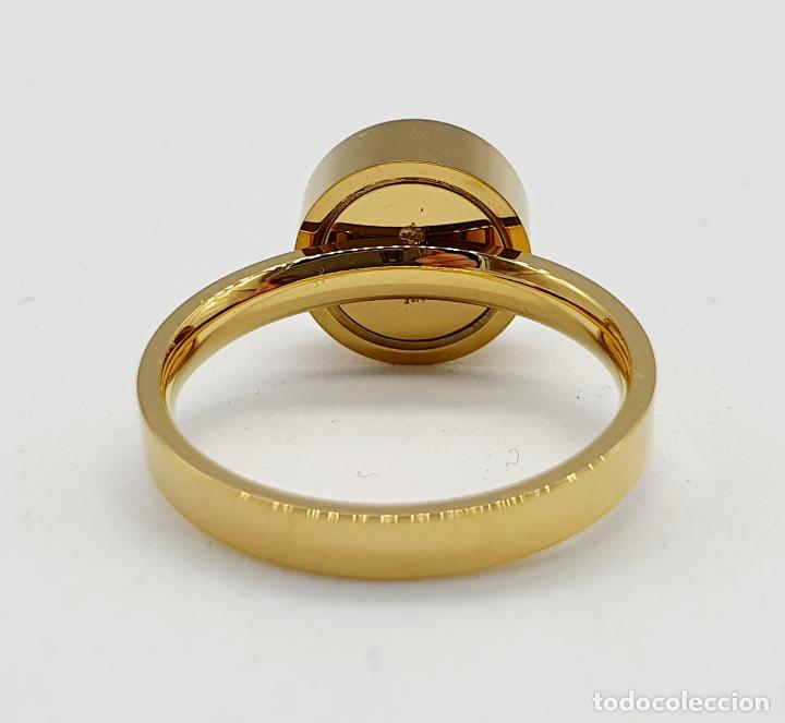 Joyeria: Elegante y original anillo de acero chapado en oro de 18k, con cuatro piedras diferentes . - Foto 8 - 241487425