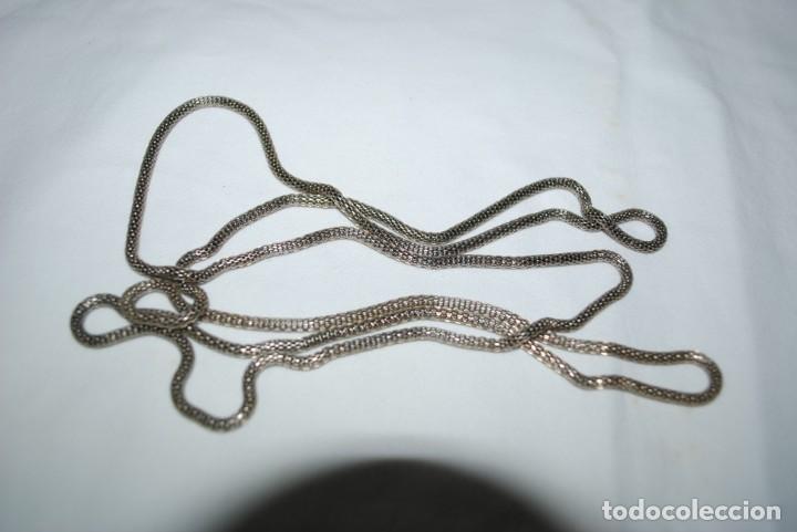 Joyeria: COLLAR PLATEADO GRANDE . &iquest; DE PLATA ? - Foto 1