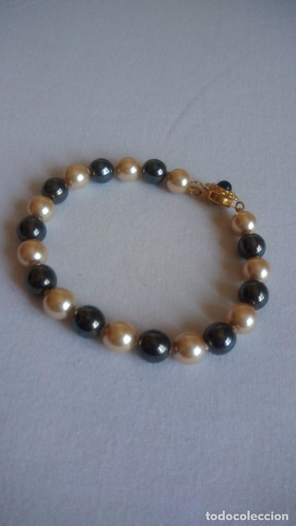 Joyeria: PULSERA PERLAS BLANCAS-NEGRAS - Foto 1