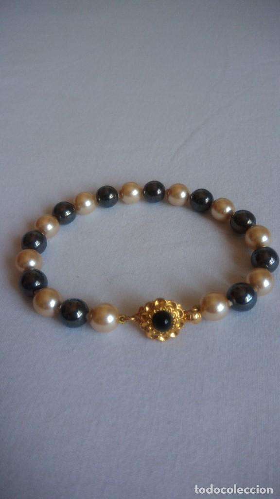 Joyeria: PULSERA PERLAS BLANCAS-NEGRAS - Foto 2