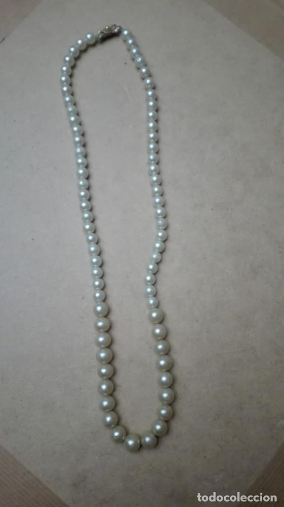 Joyeria: Collar de perlas sint&eacute;ticas con broche - Foto 1