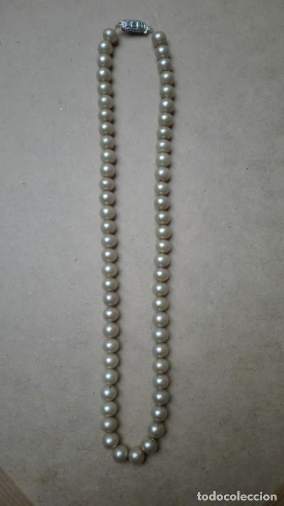 Joyeria: Collar de perlas sint&eacute;ticas con broche - Foto 1