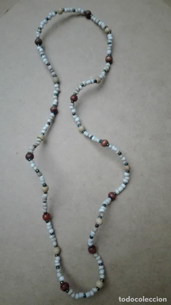 Joyeria: Collar con cuentas de porcelana y madera - Foto 1