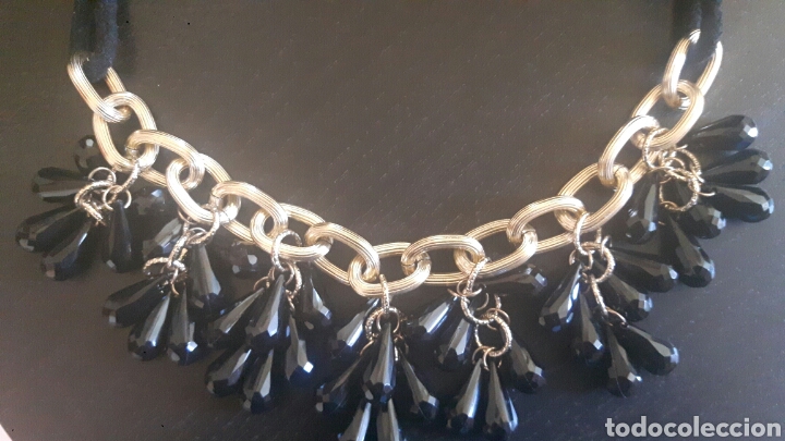 Joyeria: Collar cadena dorada con cuentas de cristal negro - Foto 2