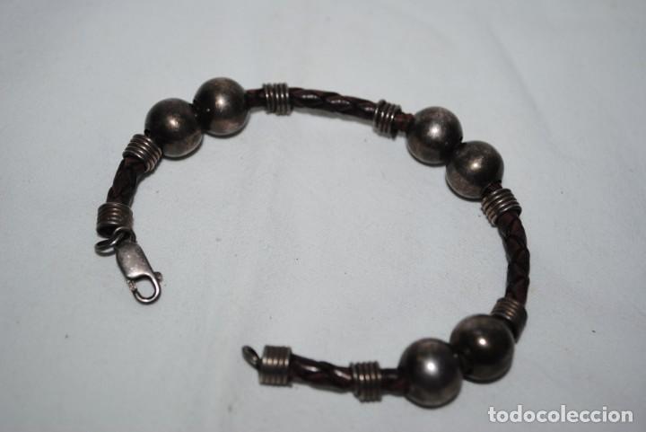 Joyeria: PULSERA DE CUERO Y PLATA . - Foto 2
