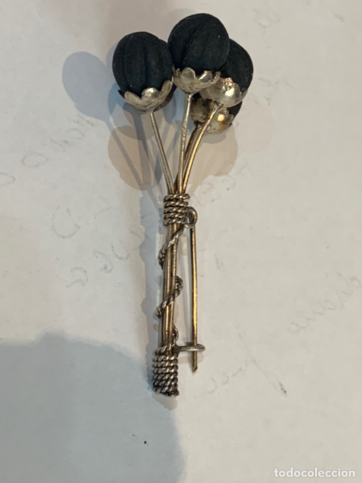 Joyeria: Broche plata, con 5 semillas negras (desconozco) - Foto 2