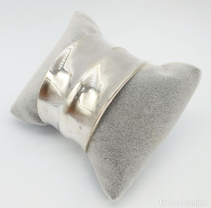 Joyeria: Magn&iacute;fico y sofisticado brazalete en plata de ley maciza con contrastes . - Foto 2
