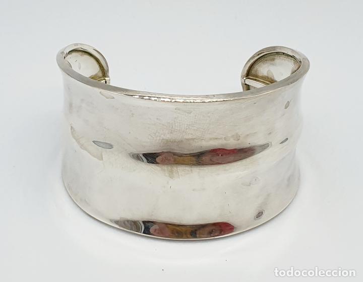 Joyeria: Magn&iacute;fico y sofisticado brazalete en plata de ley maciza con contrastes . - Foto 4