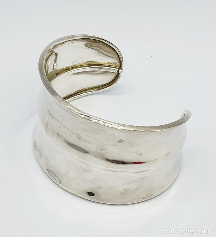 Joyeria: Magn&iacute;fico y sofisticado brazalete en plata de ley maciza con contrastes . - Foto 5