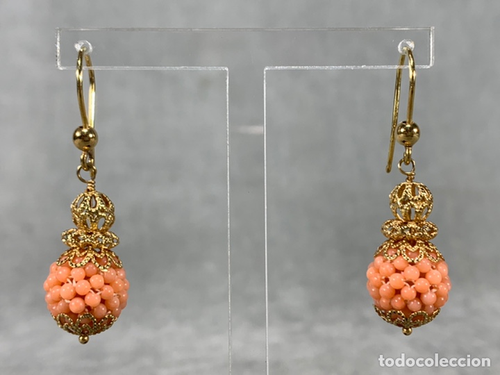 Joyeria: ANTIGUOS PENDIENTES EN ORO 18K Y CORAL NATURAL. Lote 246593120